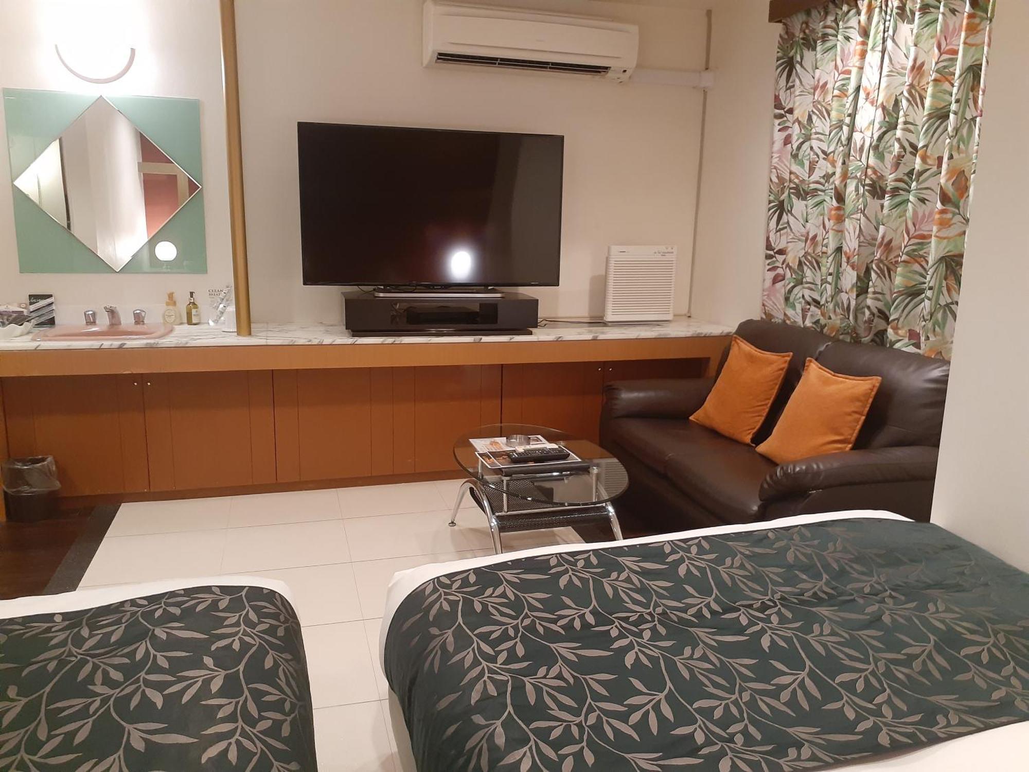 Moana Otsuka (adults Only) 3* Tōkyō